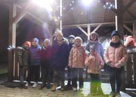 Rogaliki, ognisko i muzyka. Święty Marcin odwiedził Chróścice [GALERIA]