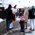 W Chróścicach kiermaszem oficjalnie rozpoczęto Adwent. Wydarzenie uświetniła świąteczna muzyka i inne atrakcje
