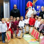 Przedszkolaki z Dobrzenia Małego przygotowały wyjątkowe kalendarze adwentowe i spotkały się z Mikołajem