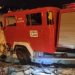 Wóz strażacki wpadł do rowu niedaleko Karczowa