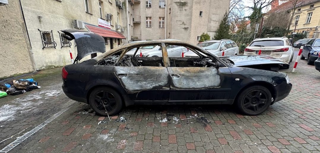 Pożar samochodu na ul. Ozimskiej w Opolu