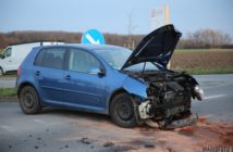 Zderzenie dwóch samochodów na ul. Krapkowickiej w Opolu