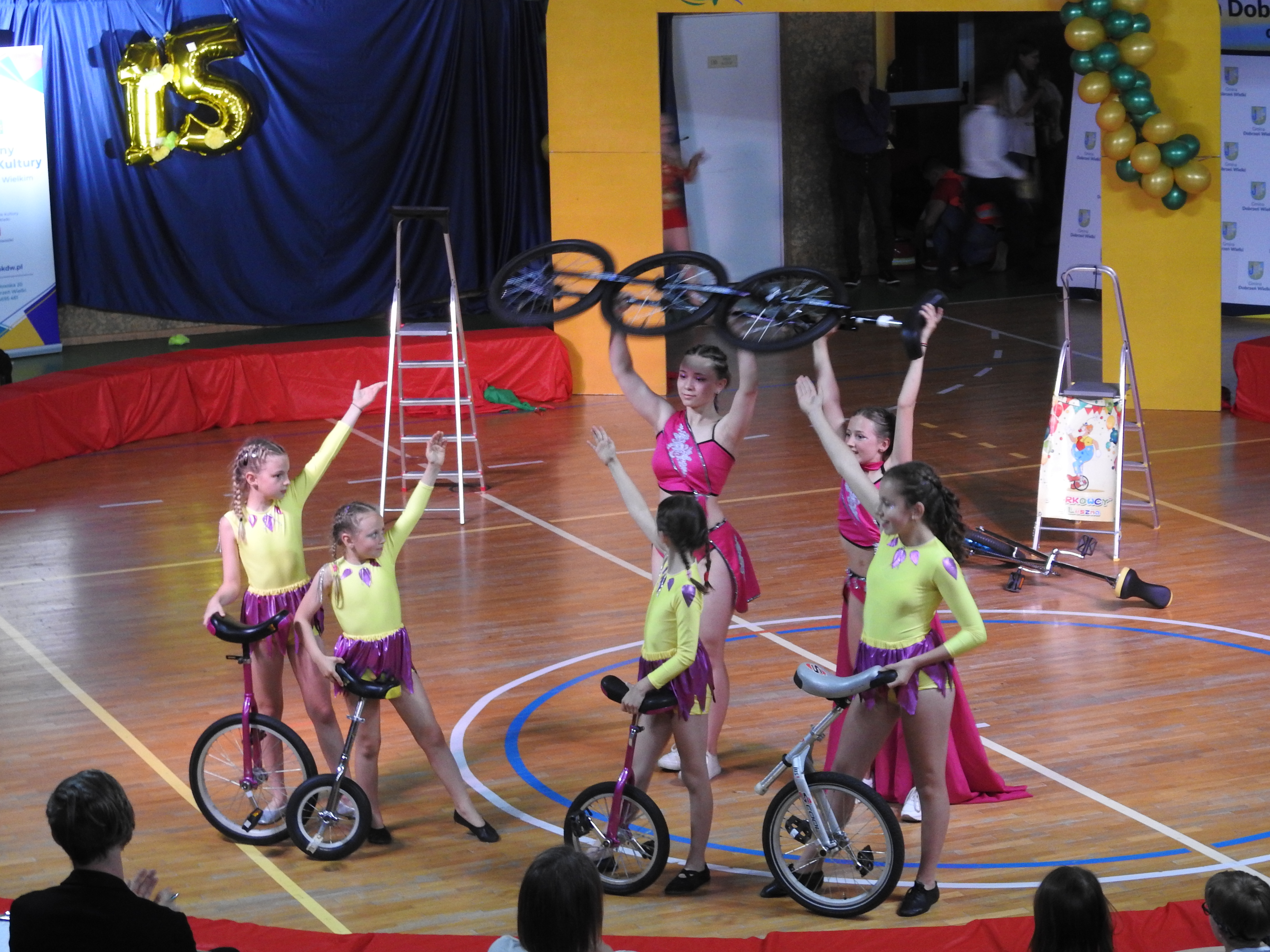 Weekend z „Magią Cyrku” w Dobrzeniu Wielkim. To już 15. edycja Festiwalu [GALERIA]