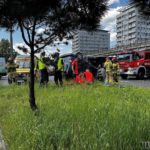 Zderzenie samochodu osobowego z autobusem MZK na rondzie w Opolu