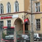 Nieznani sprawcy wysadzili bankomat w Niemodlinie, policja szuka świadków