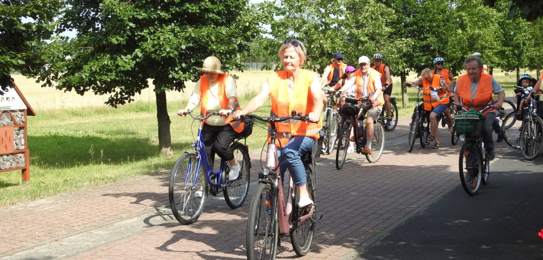 Ponad 100 osób na rajdzie rowerowym w Dobrzeniu Wielkim –„20 km na 20-lecie” [GALERIA]