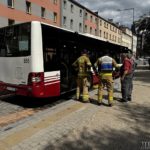 Na ulice Opola wyciekła ropa z autobusu