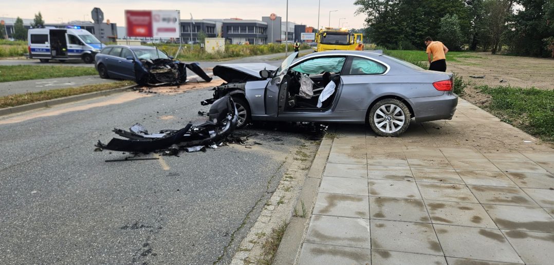 Na ul. Północnej w Opolu zderzyły się bmw i audi