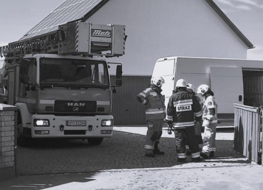 Tragedia w Chrząstowicach, wybuch w domu jednorodzinnym. Dwie osoby nie żyją