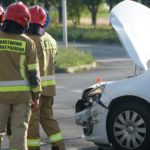 Zderzenie dwóch aut na skrzyżowaniu ulic Pużaka i Sosnkowskiego w Opolu