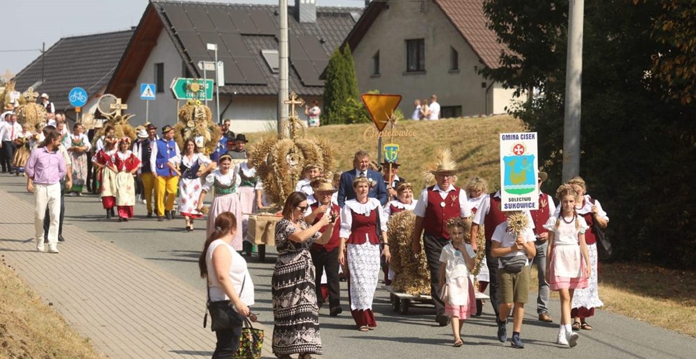 Najważniejsze są korony&#8230; Opolskie Święto Plonów w Białej [GALERIA]