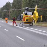 Wypadek na A4, przewrócił się bus przewożący żywność