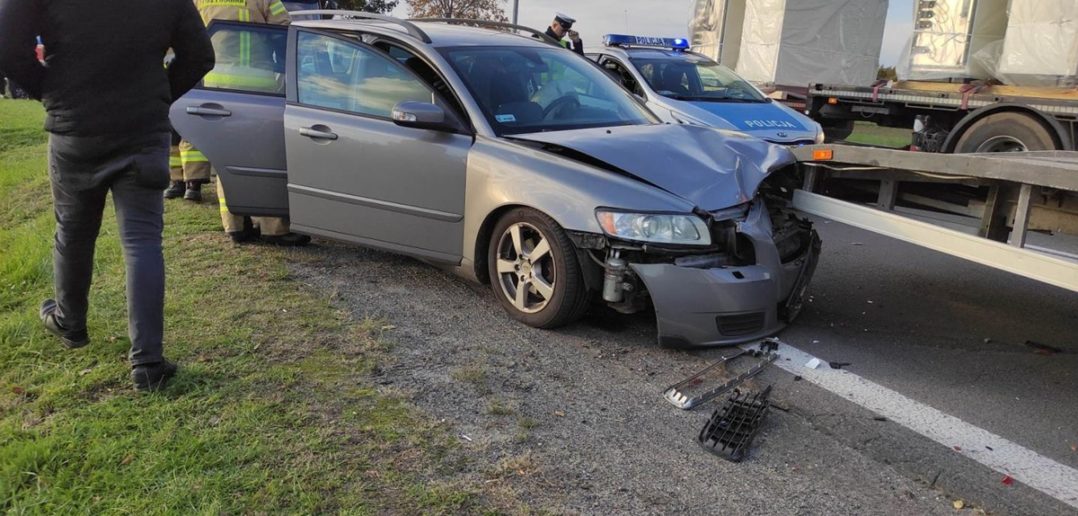 Wypadek na ul. Braci Kowalczyków w Opolu. Jedna osoba w szpitalu.