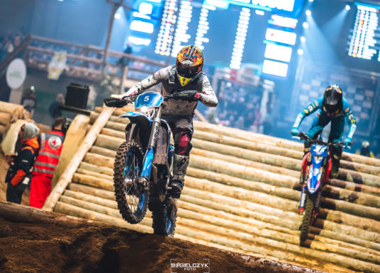 Michał Laska z opolskiego HAWI Racing Team wygrywa drugą rundę Mistrzostw Świata SuperEnduro 2025