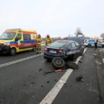 Wypadek na obwodnicy Opola, zderzenie busa z samochodem osobowym