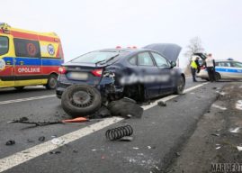 Wypadek na obwodnicy Opola, zderzenie busa z samochodem osobowym