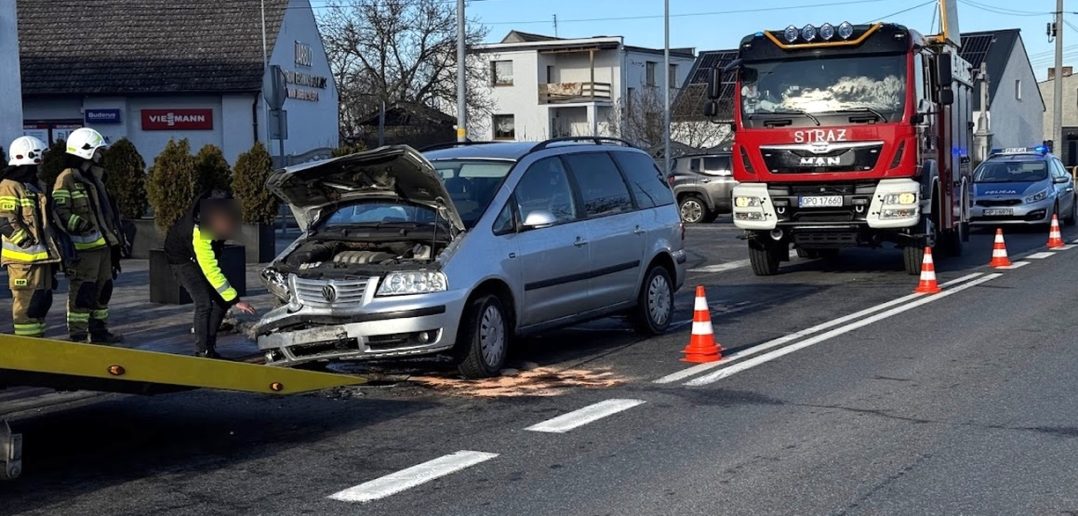 O włos od tragedii, kolizja przed przejściem dla pieszych w Źlinicach