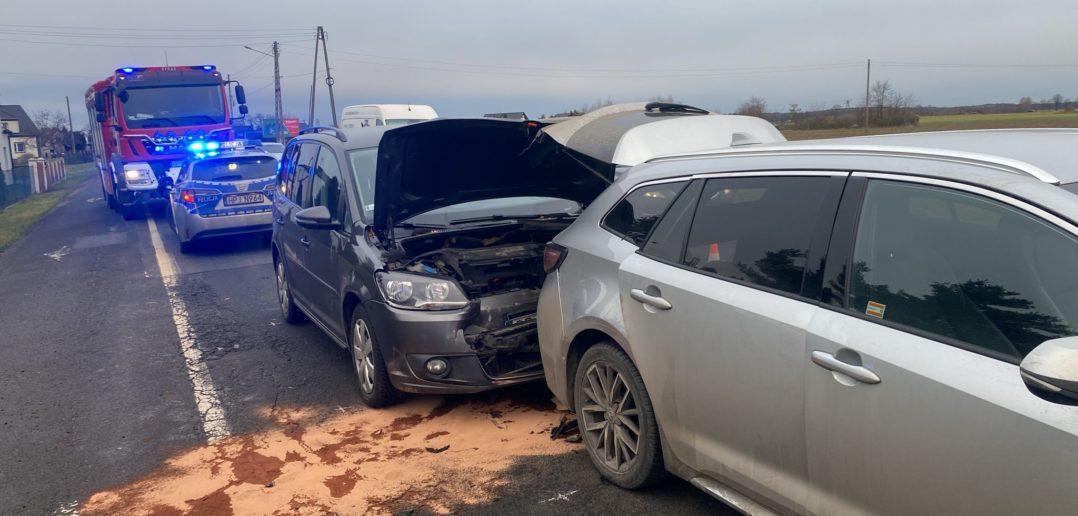 Wypadek we Wrzoskach, matka z dziećmi zabrana do szpitala