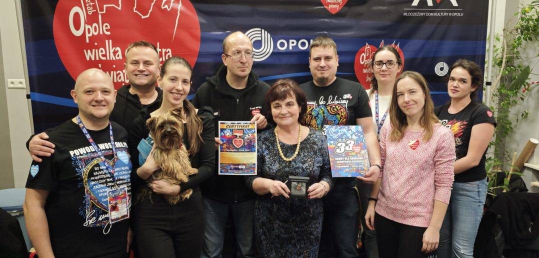 Do sztabu WOŚP Opole trafiło złote serduszko z nr 99 &#8211; możesz je wylicytować w niedzielę