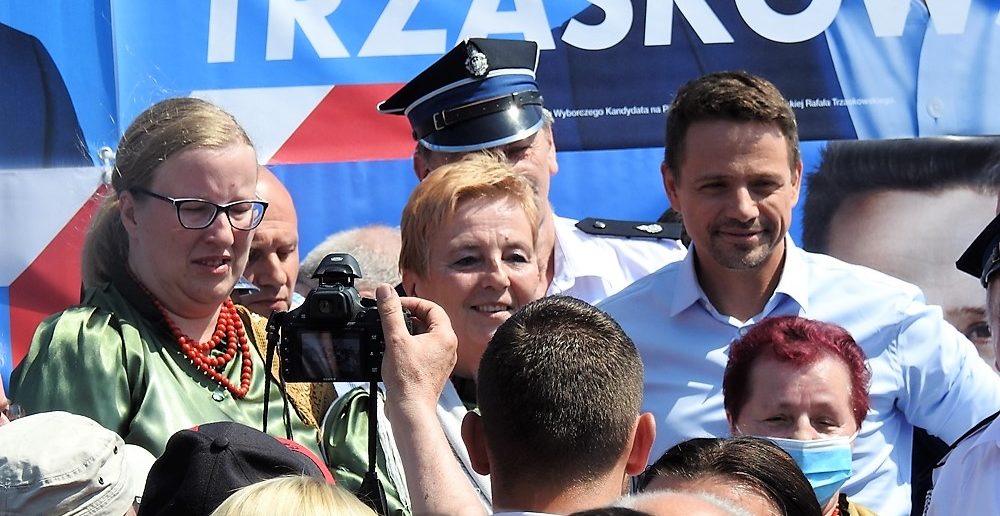 Rafał Trzaskowski w podopolskiej wsi Kadłub, 16 czerwca 2020