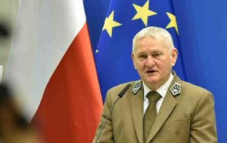 CZERWONOLICY „KRYSZTAŁ” W PACE… – felieton Jacka Bohdanowicza CZERWONOLICY „KRYSZTAŁ” W PACE… – felieton Jacka Bohdanowicza