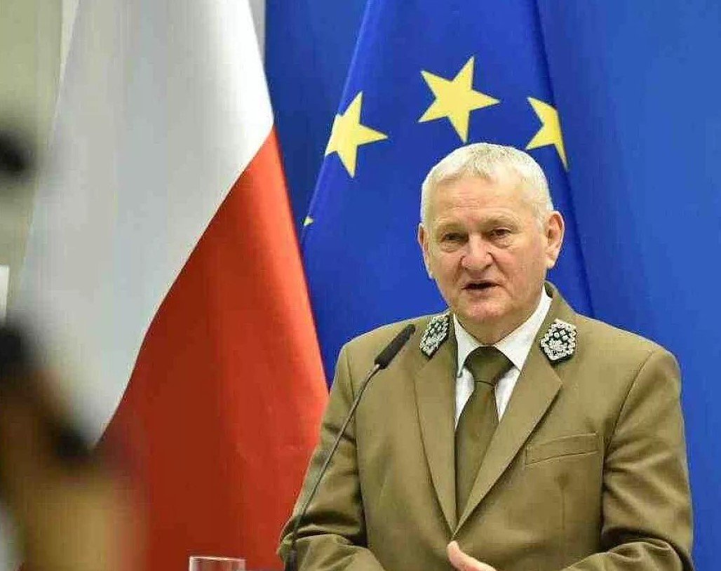 CZERWONOLICY „KRYSZTAŁ” W PACE… – felieton Jacka Bohdanowicza