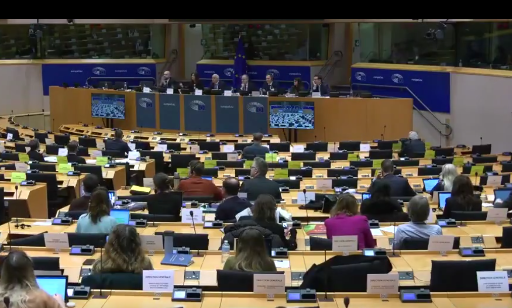 Czy doczekamy się tego w polskim parlamencie? Skandal w PE