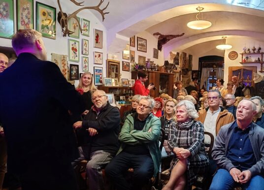 Adam Michalik zaprezentował swoje prace w galerii „Studnia” w Krapkowicach [GALERIA]