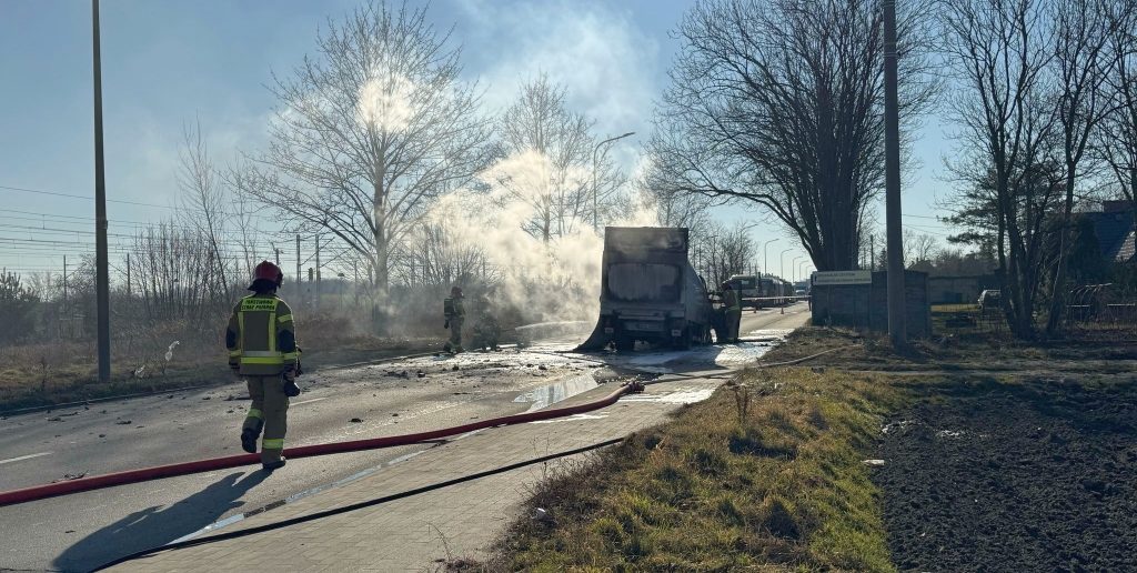 Pożar busa na ulicy Popiełuszki w Opolu