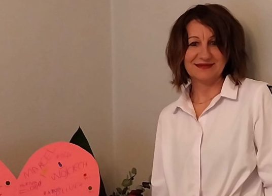 „Wychowywać, to znaczy kochać”. Rozmowa z Beatą Kołodziej – nauczycielką wychowania przedszkolnego