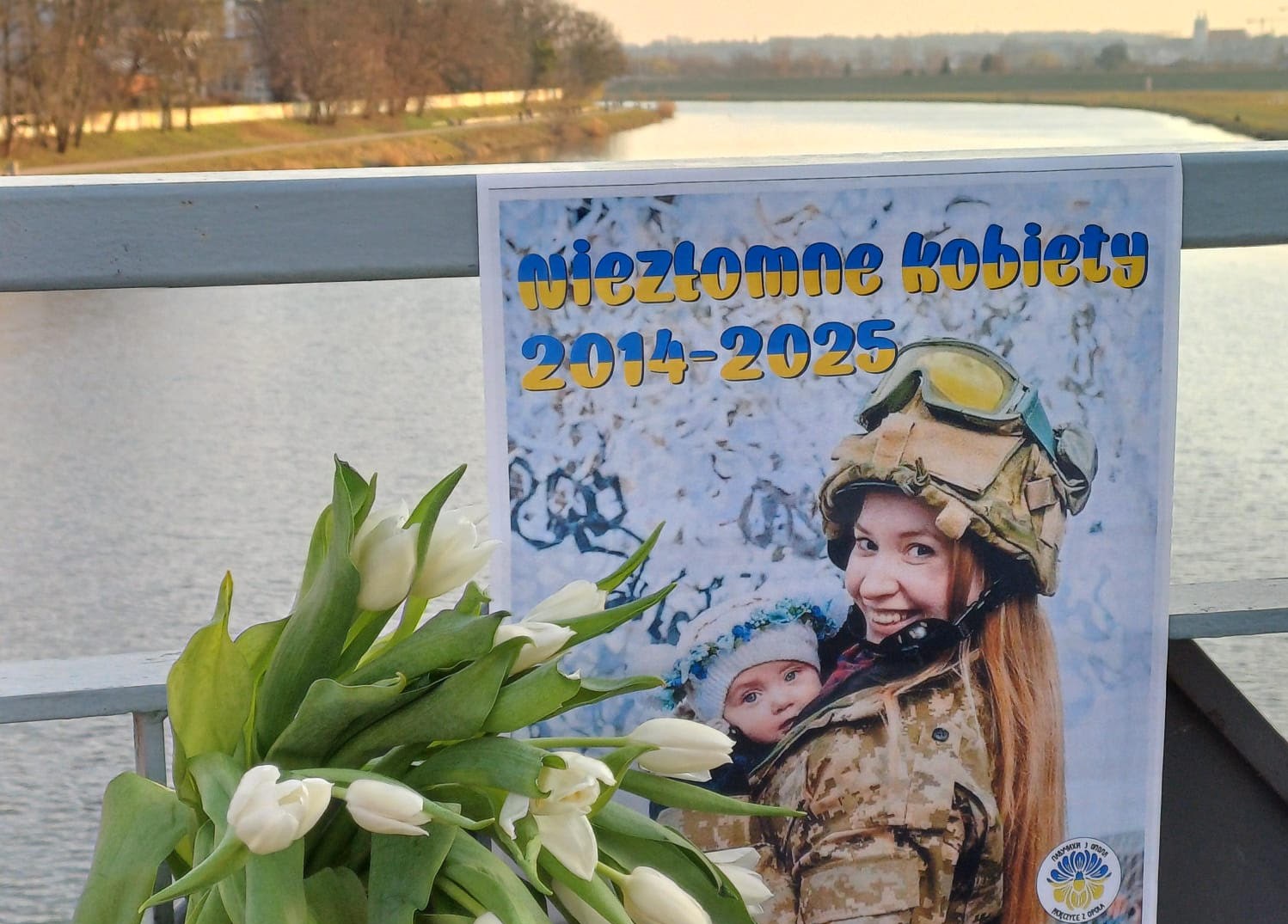 Plakatami w Opolu przypomniano o wojnie i sile kobiet na froncie