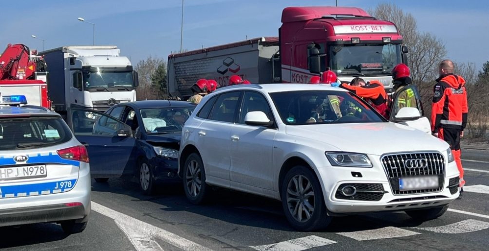 Zderzenie audi i forda na obwodnicy Opola