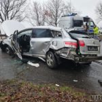 Zderzenie trzech samochodów w Zawadzie, dwie osoby w szpitalu