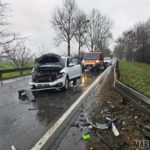 Zderzenie trzech samochodów w Zawadzie, dwie osoby w szpitalu