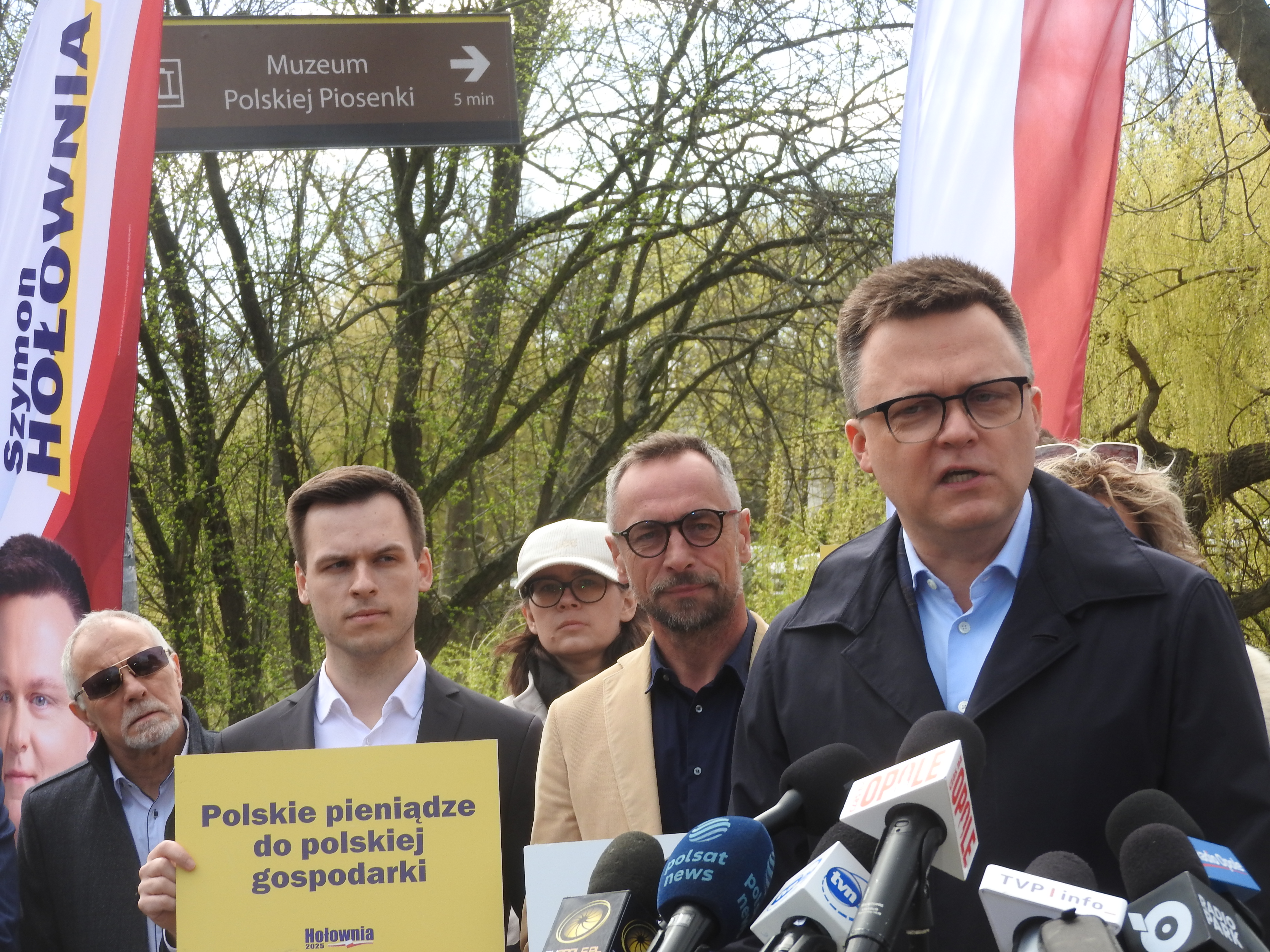 – Poland will not kiss anyone's ass – declared Szymon Hołownia