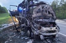 Pożar autobusu na opolskim odcinku autostrady A4. Pojazdem podróżowała młodzież