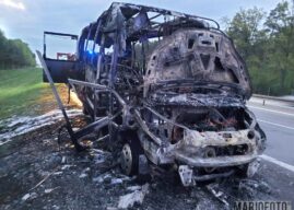 Pożar autobusu na opolskim odcinku autostrady A4. Pojazdem podróżowała młodzież
