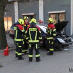 23-latka kierująca citroenem wjechała w ławkę w Komprachcicach