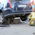 23-latka kierująca citroenem wjechała w ławkę w Komprachcicach