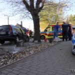 23-latka kierująca citroenem wjechała w ławkę w Komprachcicach
