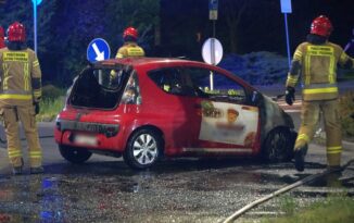 Pożar samochodu na ul. Alei Solidarności w Opolu Pożar samochodu na ul. Alei Solidarności w Opolu