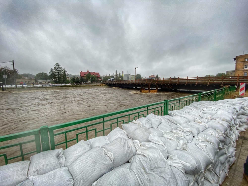 Setki milionów na pomoc popowodziową dla Opolszczyzny. Ogłaza: „Wszystkie potrzeby OSP zostaną zaspokojone”