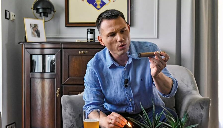 Gdzie popłyną głosy zbuntowanych? Mentzen, Braun, Hołownia i druga tura