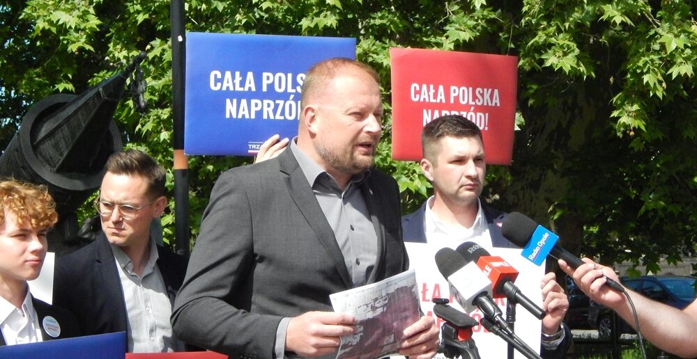 Krwawy wybór: Albo demokracja, albo maczety