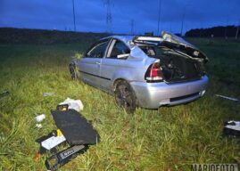 Wypadek w Zawadzie. Dachowało BMW