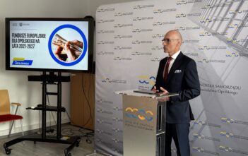 Miliony dla biznesu. OCRG wspiera firmy i instytucje z Opolszczyzny Tomasz Hanzel, dyrektor Departamentu Infrastruktury i Gospodarki UMWO