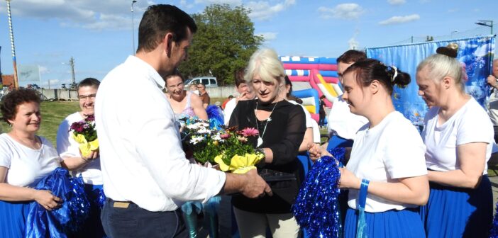 Majowe drzewko, występy i zabawy. Maifest po raz 4. w Dobrzeniu Wielkim [GALERIA]