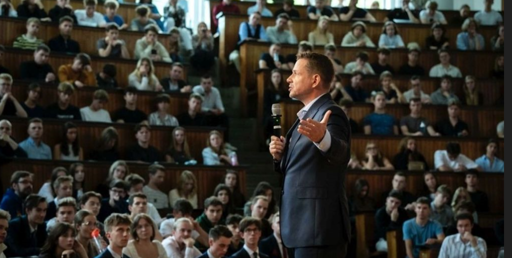Między hulajnogą a powagą państwa. Felieton dla Rafała Trzaskowskiego i młodych