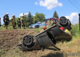 Wypadek w Winowie, kierująca toyotą straciła panowanie nad kierownicą
