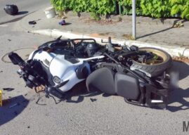Śmiertelny wypadek na ul. Harcerskiej w Opolu, nie żyje motocyklista